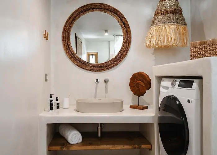 Chic Elysium - Serenity Apartment