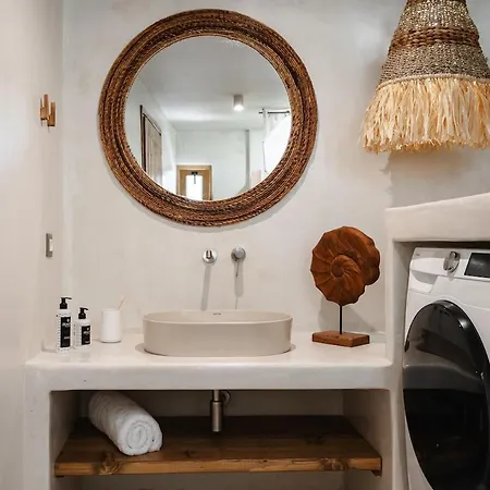 Chic Elysium - Serenity Apartment