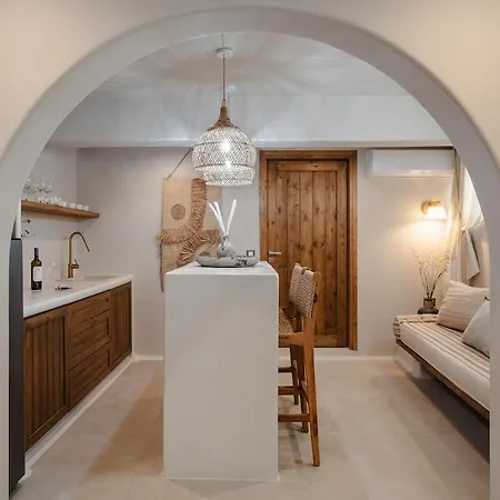 Chic Elysium - Serenity Naxos City